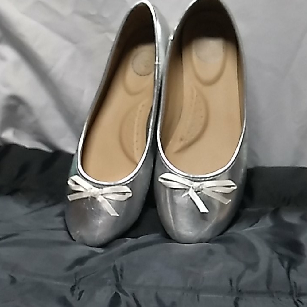 Dress shoes
